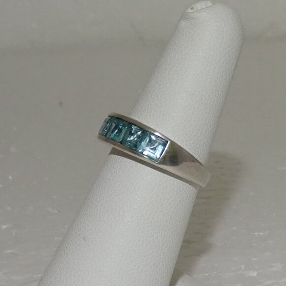 PRETTY TOPAZ RING - Picture 6 of 7